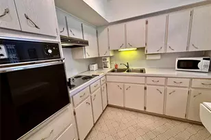 2100 World Parkway Blvd, Clearwater, FL 33763 - Photo 7