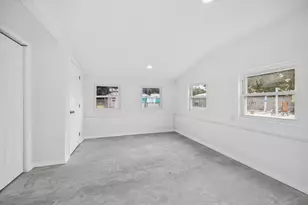 5801 Magnolia St N, Saint Petersburg, FL 33703 - Photo 17