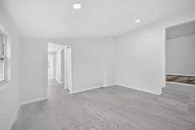 5801 Magnolia Street N, Saint Petersburg, FL 33703 - Photo 13