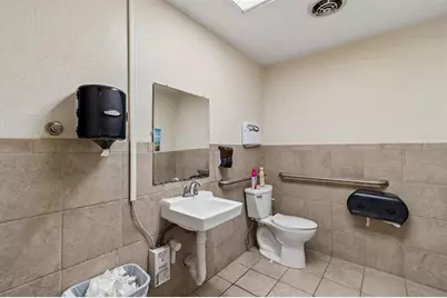 4901 E Busch Boulevard, Tampa, FL 33617 - Photo 15