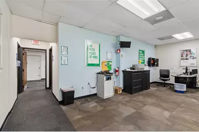 4901 E Busch Boulevard, Tampa, FL 33617 - Photo 11
