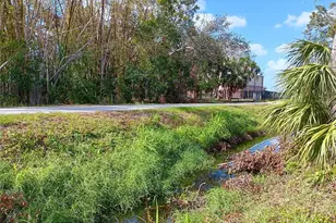 1240 70th St N, Saint Petersburg, FL 33710 - Photo 13