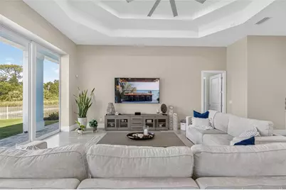 638 Manns Harbor Drive, Apollo Beach, FL 33572 - Photo 15