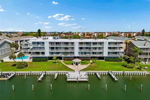 719 Pinellas Bayway S, Saint Petersburg, FL 33715 - Photo 1