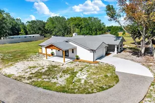 2515 Ragins Ln, Plant City, FL 33567 - Photo 1