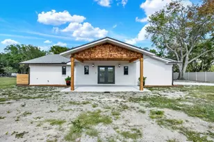 2515 Ragins Ln, Plant City, FL 33567 - Photo 3