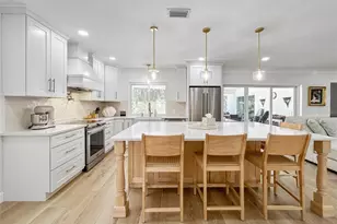 5853 Leeland St S, Saint Petersburg, FL 33715 - Photo 5