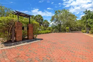 2852 Bayshore Trails Dr, Tampa, FL 33611 - Photo 41