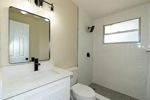 8325 Endive Ave, Tampa, FL 33619 - Photo 11