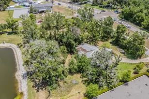 18950 Sunlake Blvd, Lutz, FL 33558 - Photo 13