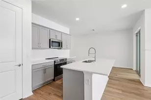 31542 Azure Bch Dr, San Antonio, FL 33576 - Photo 3