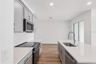 31542 Azure Bch Dr, San Antonio, FL 33576 - Photo 7