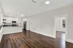 112 E Emily St, Tampa, FL 33603 - Photo 9