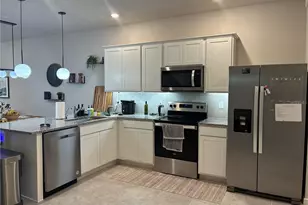 31371 Amberview Bnd, Wesley Chapel, FL 33545 - Photo 11