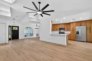 1043 Ridge View Ln, Palm Harbor, FL 34683 - Photo 11