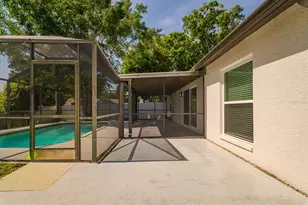 1043 Ridge View Ln, Palm Harbor, FL 34683 - Photo 45