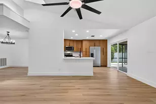 1043 Ridge View Ln, Palm Harbor, FL 34683 - Photo 23