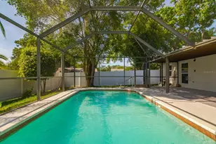 1043 Ridge View Ln, Palm Harbor, FL 34683 - Photo 37