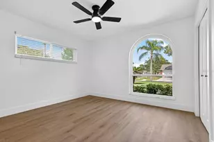 1043 Ridge View Ln, Palm Harbor, FL 34683 - Photo 31