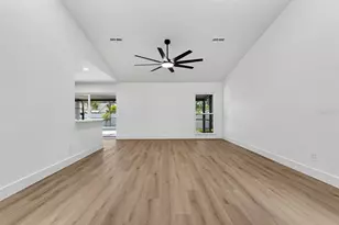 1043 Ridge View Ln, Palm Harbor, FL 34683 - Photo 17