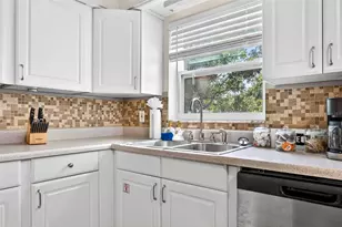 2220 Lauren Dr, Largo, FL 33774 - Photo 23