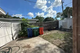 11452 104th St, Largo, FL 33773 - Photo 9