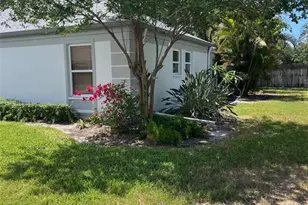 8372 Candlewood Rd, Seminole, FL 33777 - Photo 3