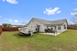 38912 Carr Dr, Zephyrhills, FL 33540 - Photo 41