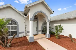 38912 Carr Dr, Zephyrhills, FL 33540 - Photo 7