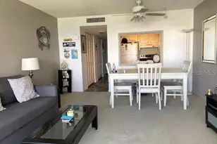 4575 Cove Cir, Saint Petersburg, FL 33708 - Photo 17