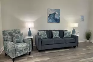 501 100th Ave N, Saint Petersburg, FL 33702 - Photo 9