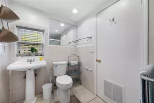 2415 11th St N, Saint Petersburg, FL 33704 - Photo 29