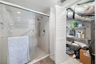 2415 11th St N, Saint Petersburg, FL 33704 - Photo 27