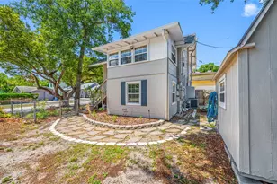 2415 11th St N, Saint Petersburg, FL 33704 - Photo 7