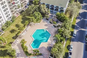400 Island Way, Clearwater Beach, FL 33767 - Photo 37