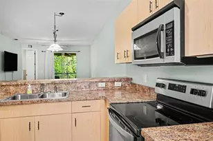 12202 Indian Creek Dr, Kissimmee, FL 34759 - Photo 5