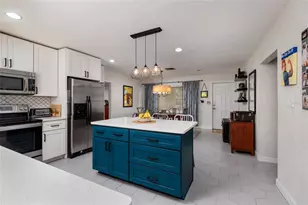 230 43rd Ave NE, Saint Petersburg, FL 33703 - Photo 13