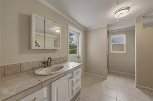 37136 Mandarin Ave, Zephyrhills, FL 33541 - Photo 27