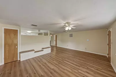37136 Mandarin Avenue, Zephyrhills, FL 33541 - Photo 11