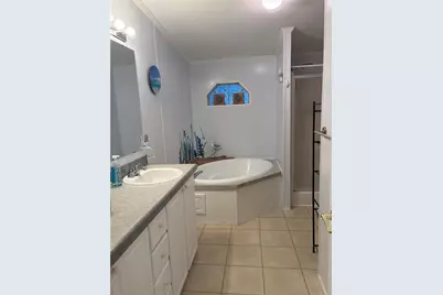 37650 Newal Avenue, Zephyrhills, FL 33542 - Photo 23