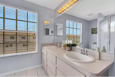 8198 Eagles Park Dr, Saint Petersburg, FL 33709 - Photo 35