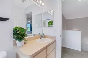 8198 Eagles Park Dr, Saint Petersburg, FL 33709 - Photo 45