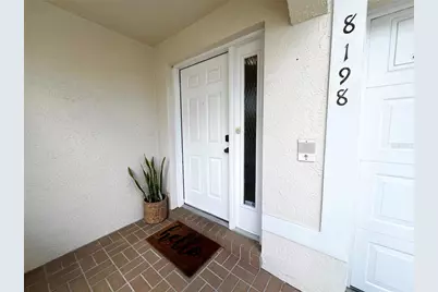 8198 Eagles Park Dr, Saint Petersburg, FL 33709 - Photo 3
