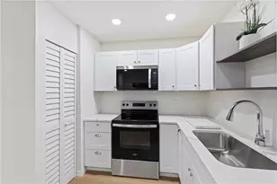 8607 May Cir, Tampa, FL 33614 - Photo 7