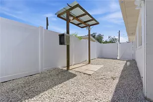 8607 May Cir, Tampa, FL 33614 - Photo 29
