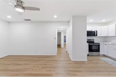 8607 May Circle, Tampa, FL 33614 - Photo 5