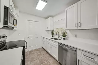 6717 Mornay Circle, Tampa, FL 33615 - Photo 13