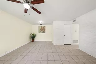 6717 Mornay Cir, Tampa, FL 33615 - Photo 9