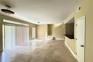13212 Arbor Isle Dr, Tampa, FL 33637 - Photo 3