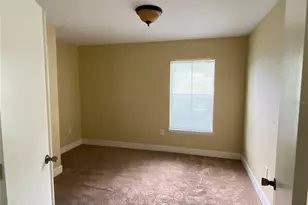 13212 Arbor Isle Dr, Tampa, FL 33637 - Photo 9